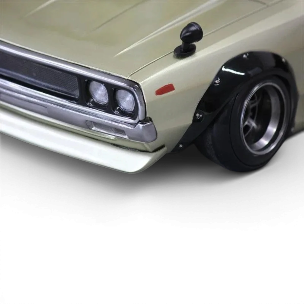 Carrosserie de voiture Nissan Skyline 2000GT-R KPGC110 customisée, marque Pandora RC, modèle pour collection ou modélisme.