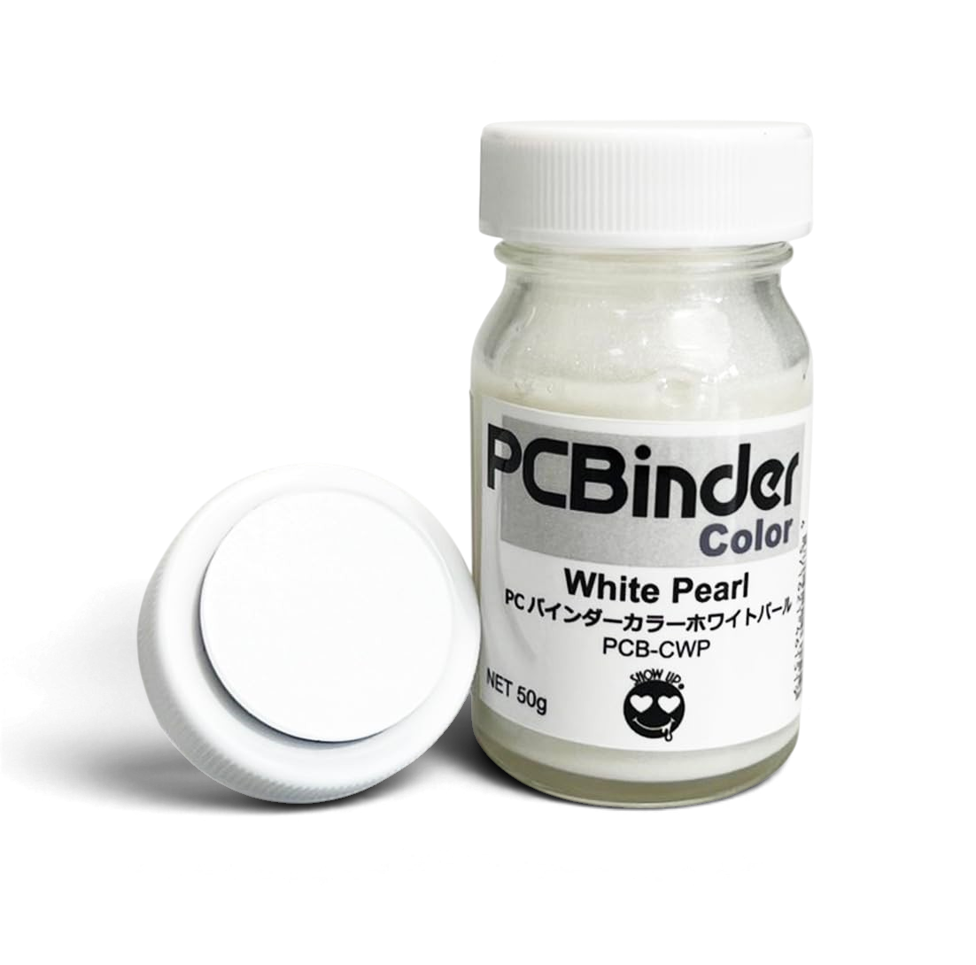 Photo du PCBinder peinture tout en un blanc perle de la marque Show UP, montrant la finition élégante et le design du produit.