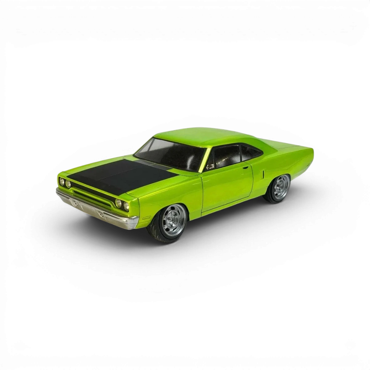 Carrosserie Plymouth Road Runner 1970 de Aplastics RC, modèle réduit détaillé, vue de face sur fond blanc.