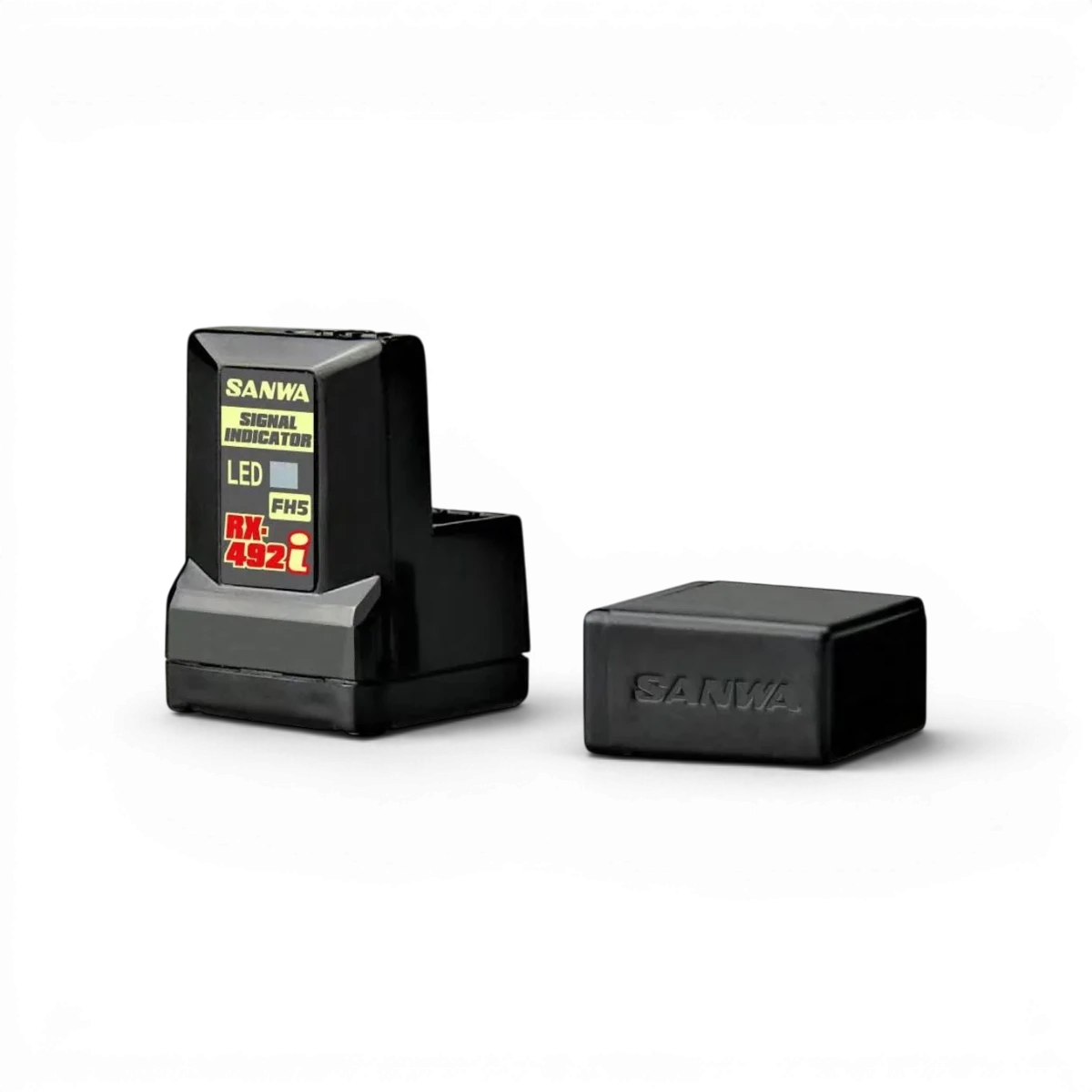 Récepteur SXR RX-492i étanche 4 voies de la marque Sanwa, appareil électronique pour radiocommande.