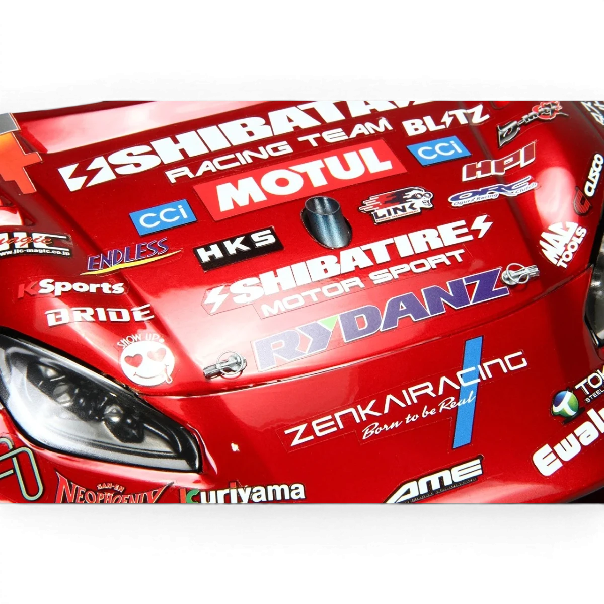 Carrosserie SHIBATA Toyota GR86 avec décoration D1GP, détails de la peinture et design sportif visible sur le véhicule.