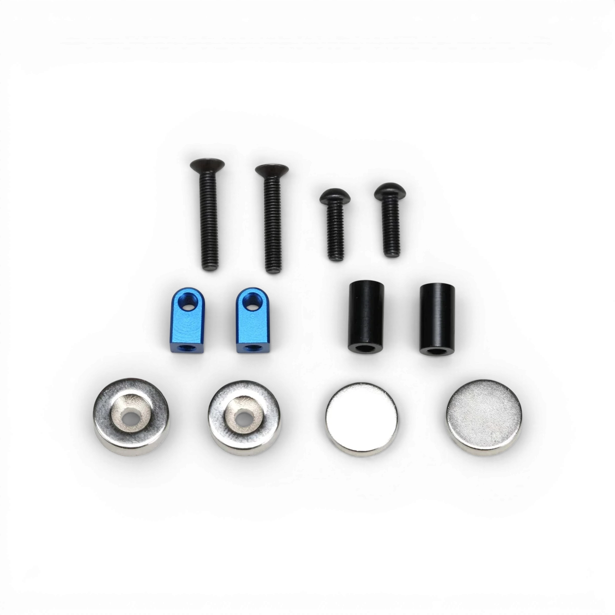 Supports de carrosserie avant aimantés pour voiture de drift Team Yokomo, pièce détachée robuste et facile à fixer.