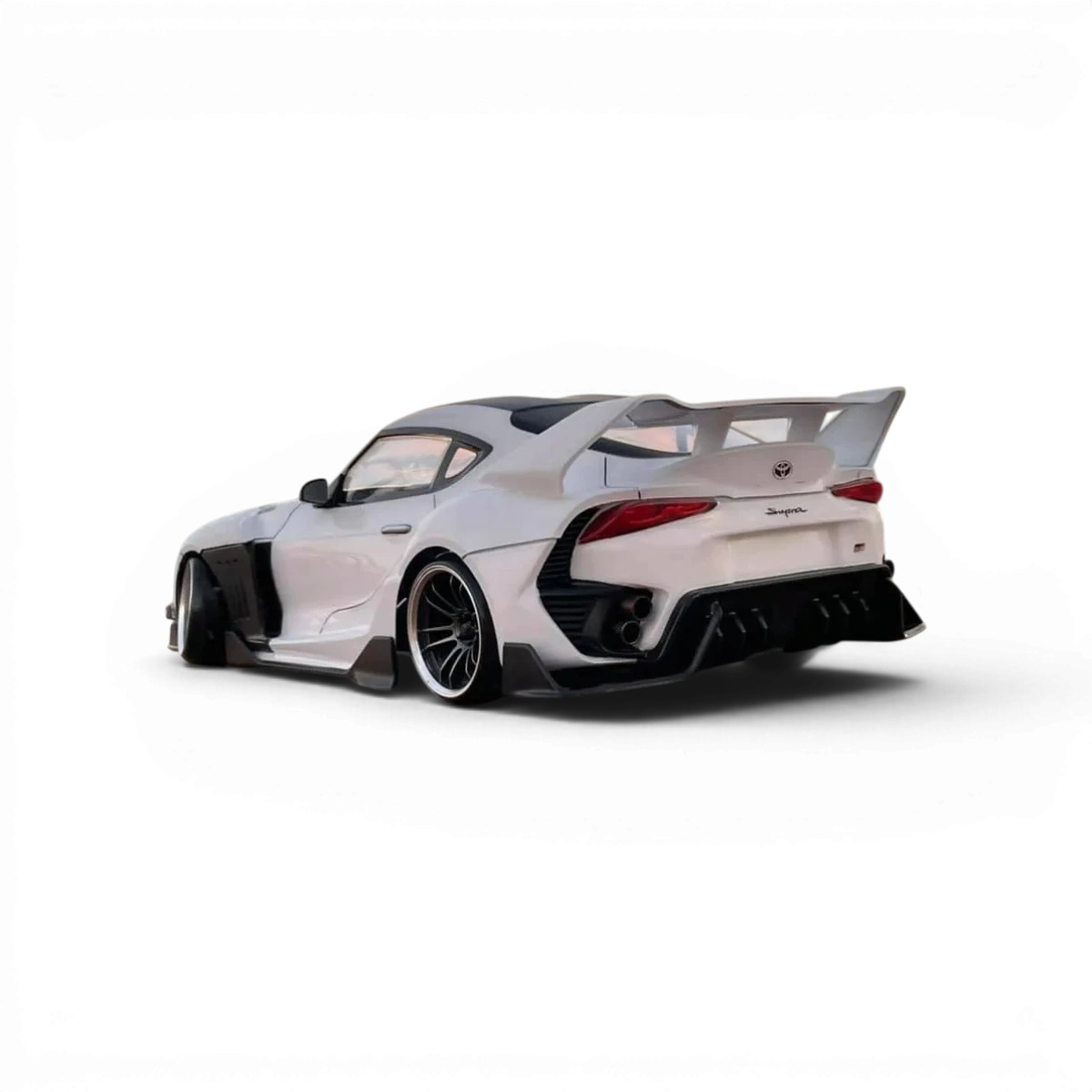 Carrosserie Toyota Supra GR Hycade 247mm en scale réelle, par Addiction RC Design, visible en détail sur cette image.